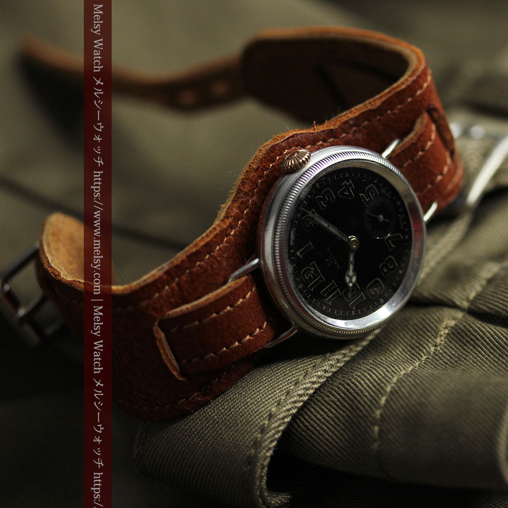 オメガ 希少な黒文字盤の銀無垢アンティーク腕時計 【1917年頃】