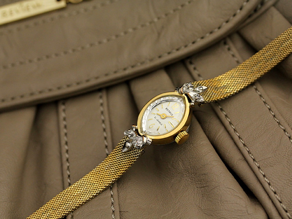 ベンラス 女性用腕時計 ダイヤモンドと装飾バンド 【1960年頃】