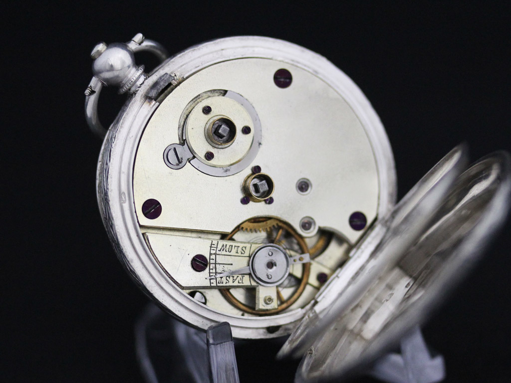 スイス製 鍵巻き式銀無垢アンティーク懐中時計 赤青金の3色模様