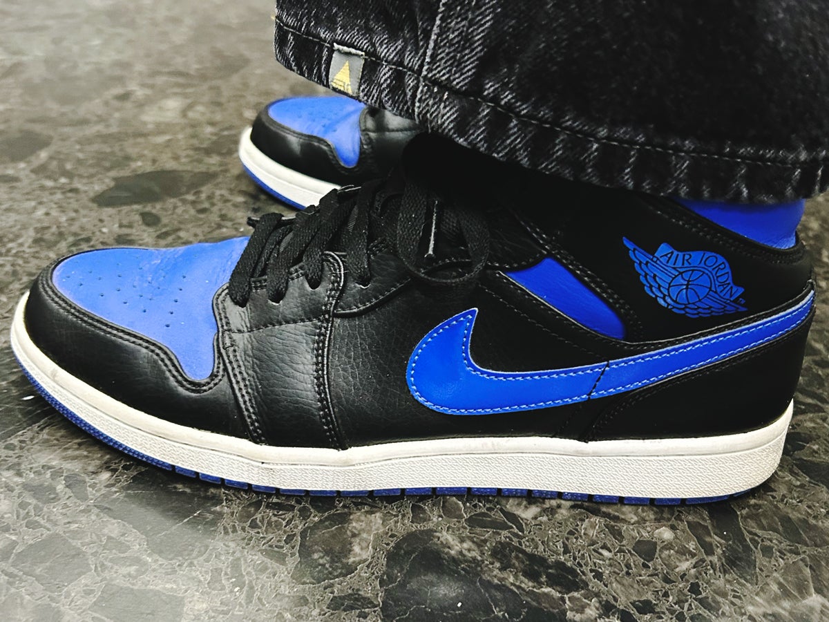 オシャレな人が買ってよかった「ナイキ」のスニーカーと正解着こなし4