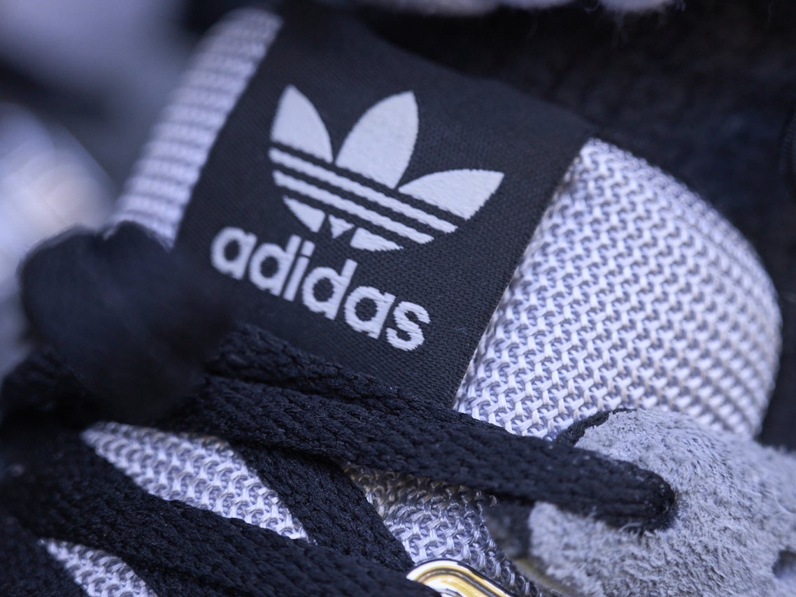 まさに特別。最上級ラインの「アディダスコラボ」こそラフに着飾らずに