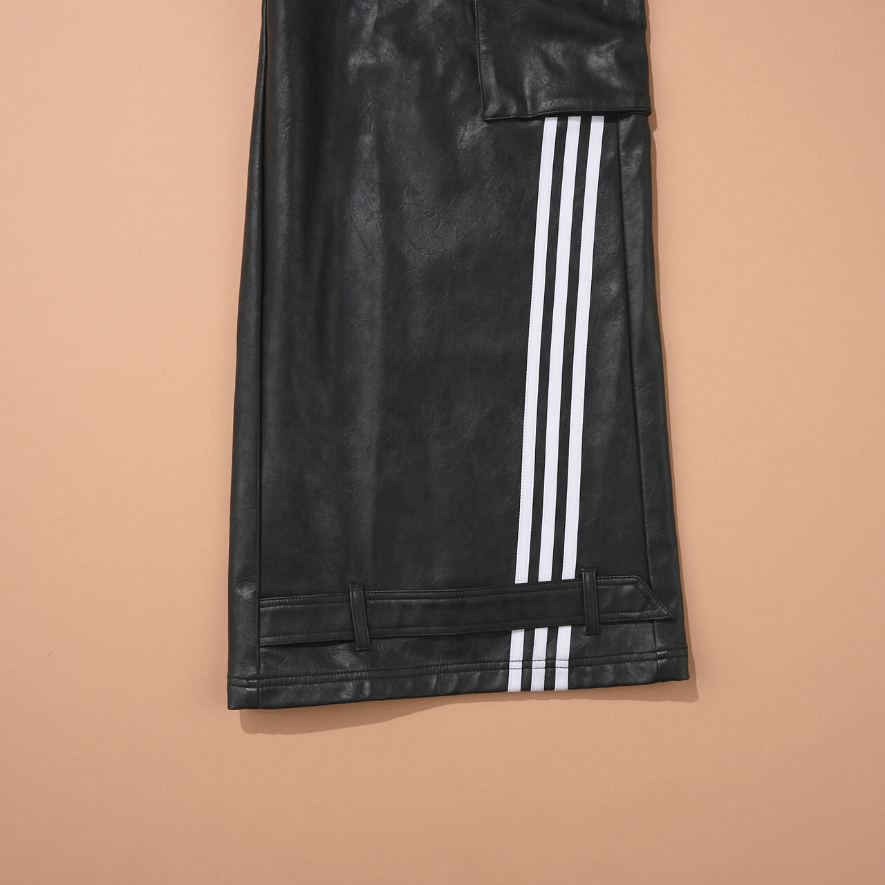 最後の1着…SNSで大バズだけど買えてよかった「アディダス」のワイド