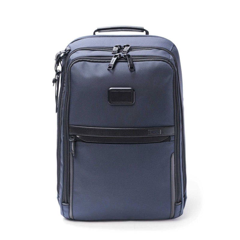 トゥミ×ソフネットのコラボバッグは機能性抜群でネイビーが新鮮！通勤