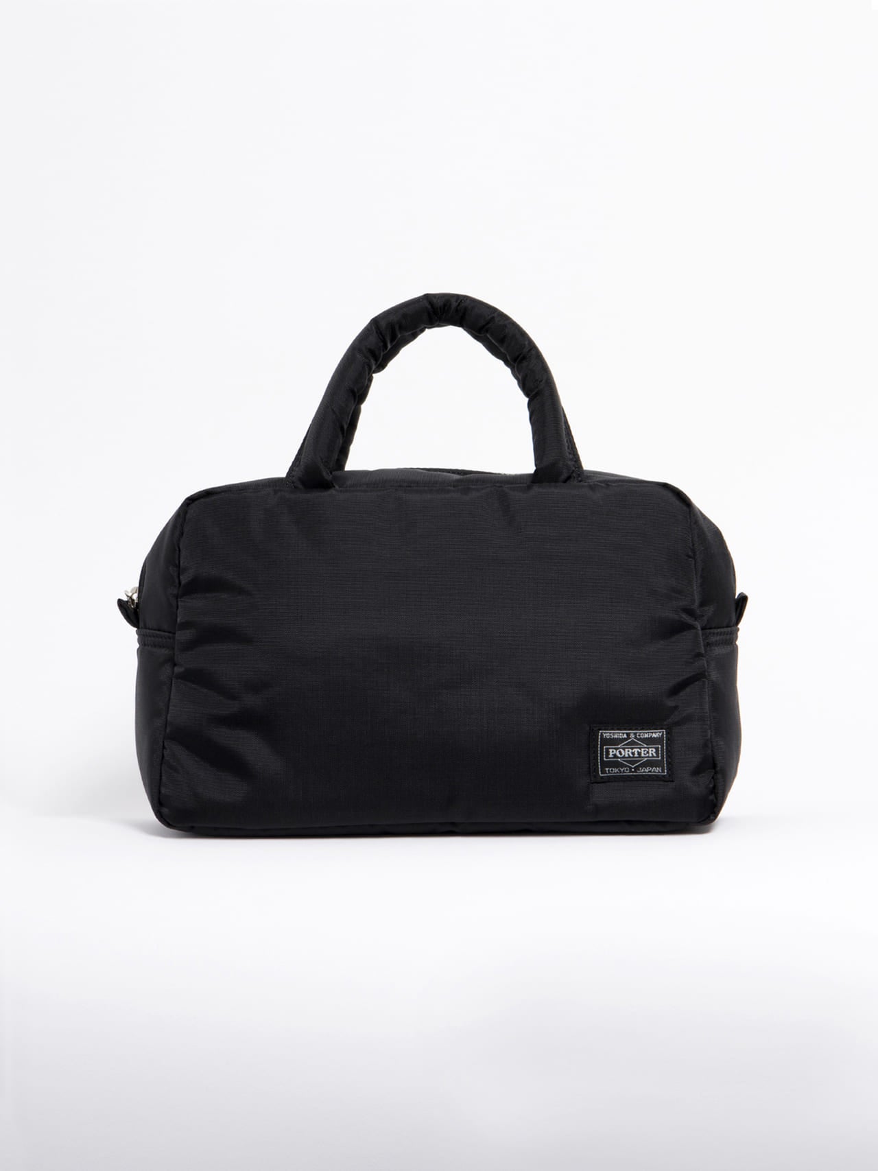 コム デ ギャルソン」と「ポーター」のコラボレーション。4型の