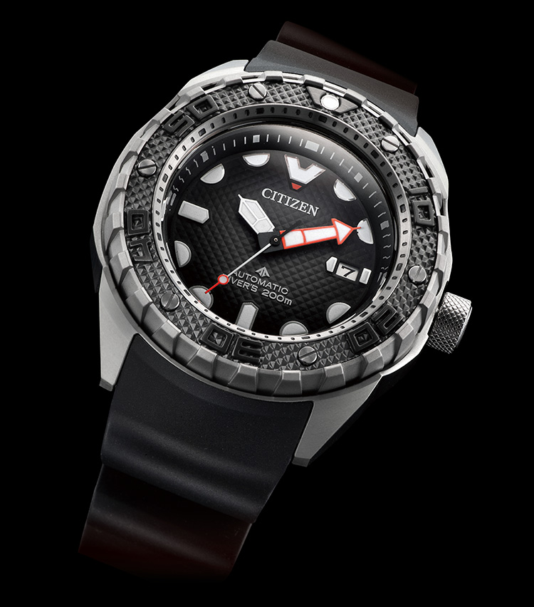 え、こんなに軽い!?と驚きのスーパーチタニウム製自動巻きダイバーズ