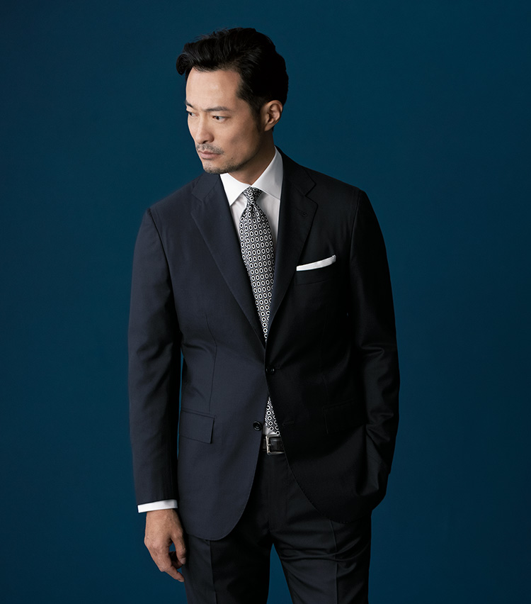 一流ブランドのスーツ】格別に優雅なナポリ仕立て「キートン」 | MEN'S