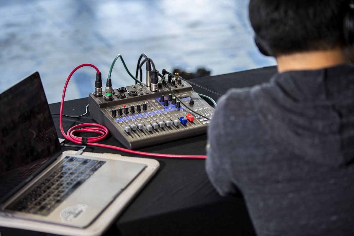 ZOOM USBオーディオ対応ミキサー L-8 レコーダー機能付(SOUNDPURE