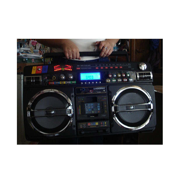 Lasonic (ラソニック) ／ i931X -iPhone4・iPod対応－ラジカセ 【生産