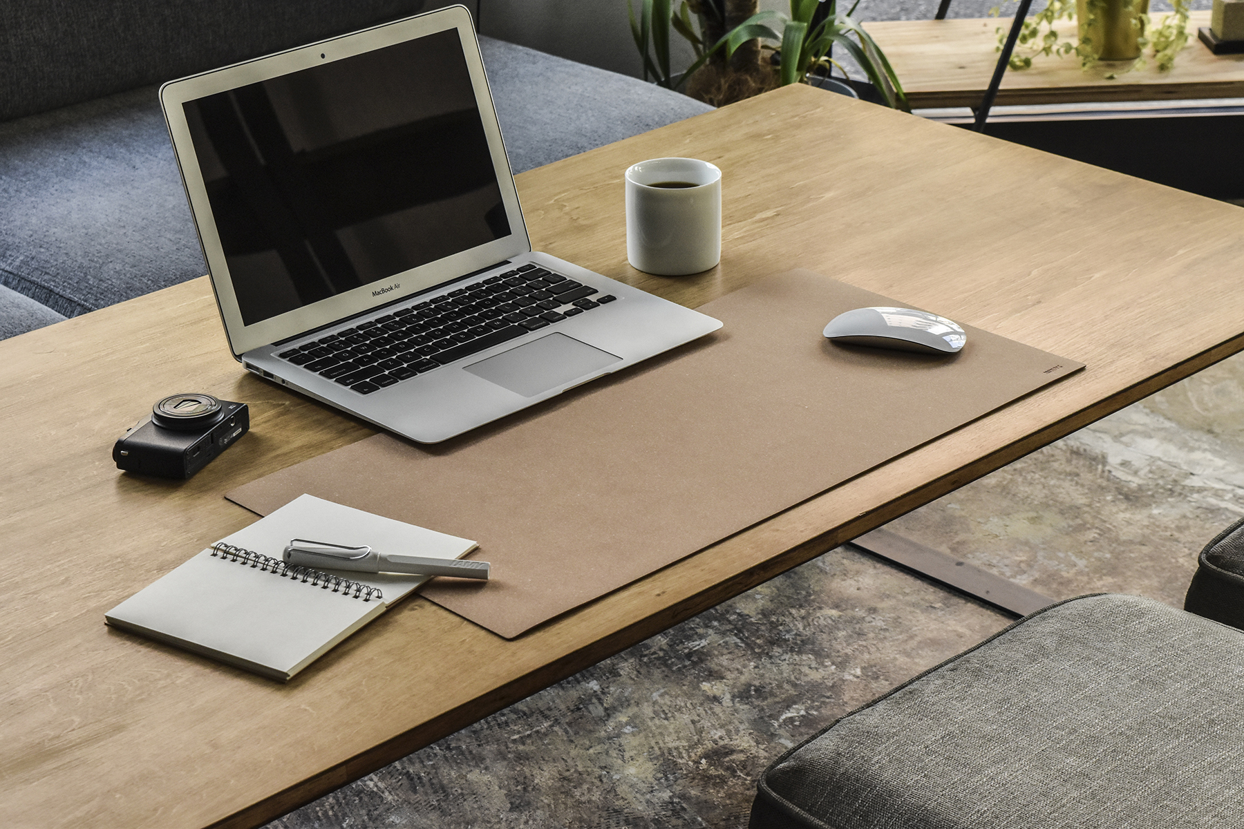 リサイクルレザーデスクマット｜特注デスクマット、カッティングマット