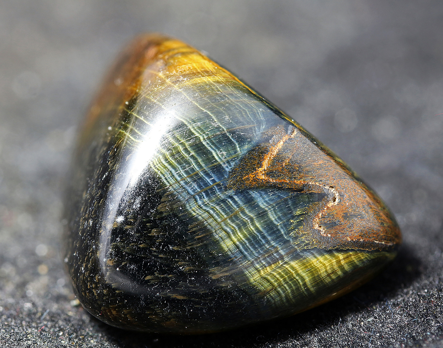 Falcon's Eye: Mineral information, data and localities.