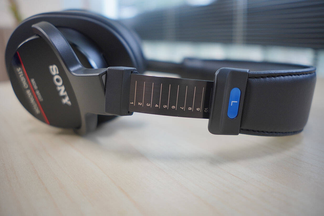 モニターヘッドホンSONY MDR-M1ST の試聴レビュー！Rock oNスタッフが