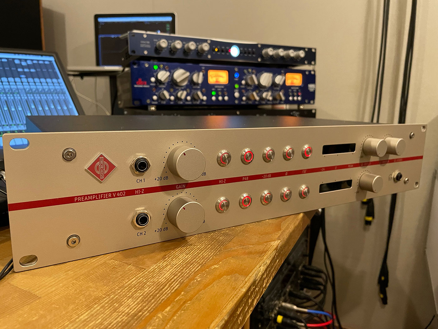 マイクプリ NEUMANN V 402 ～サウンドエンジニア 速水直樹による