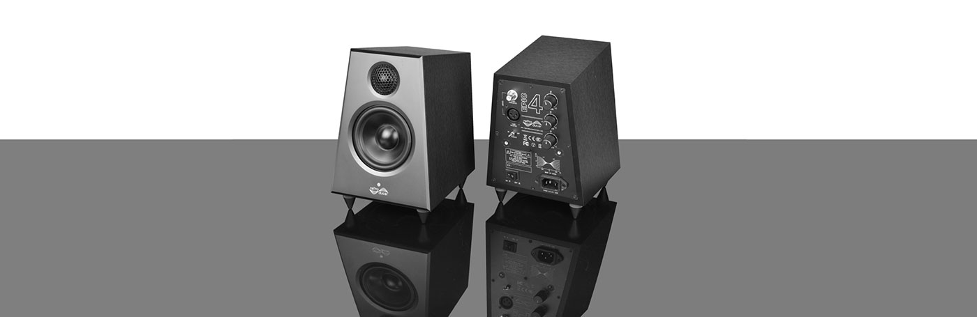 reProducer Audioからパッシブラジエーター搭載アクティブタイプ・ニア