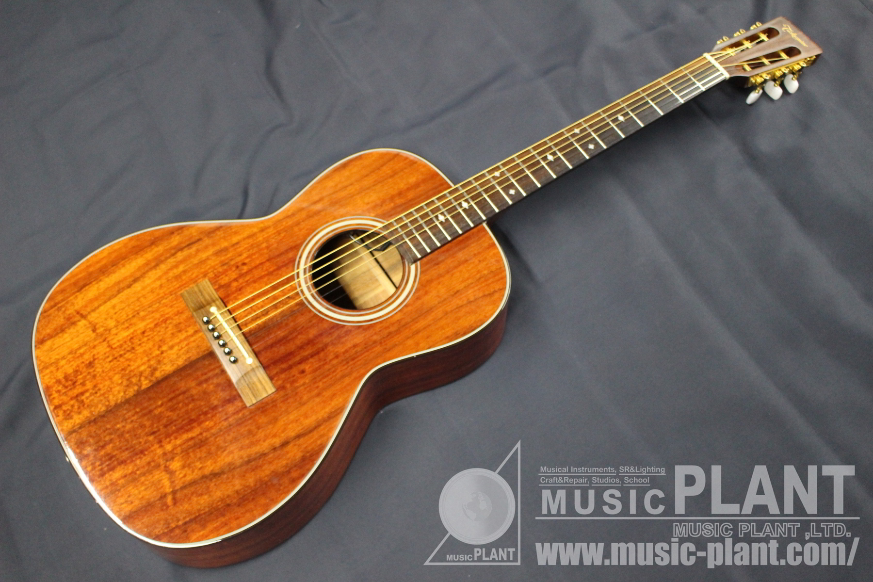 Takamine エレアコPT407中古品()売却済みです。あしからずご了承