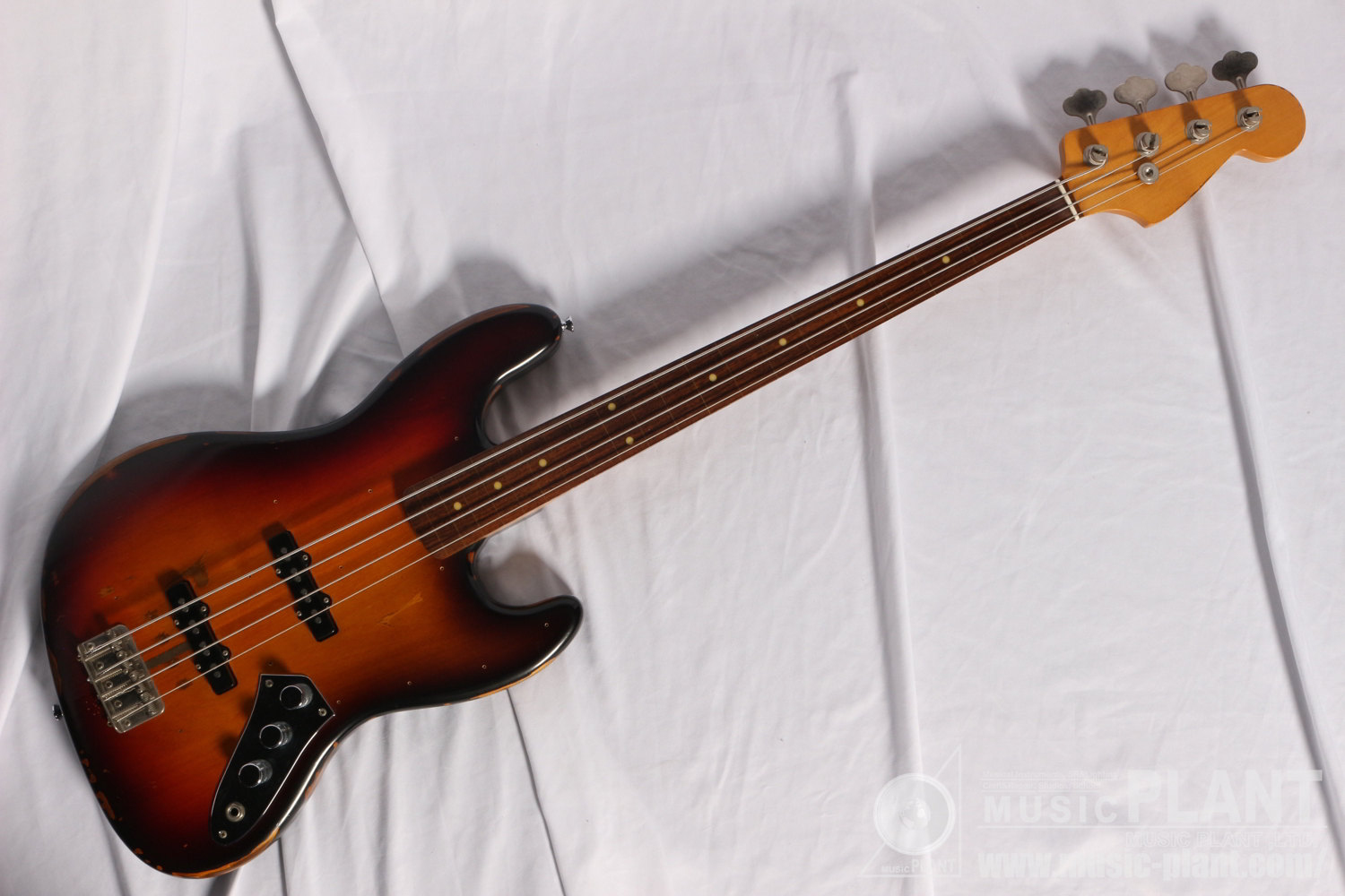 EDWARDS エレキベースE-JB-128R/RE中古品()売却済みです。あしからずご