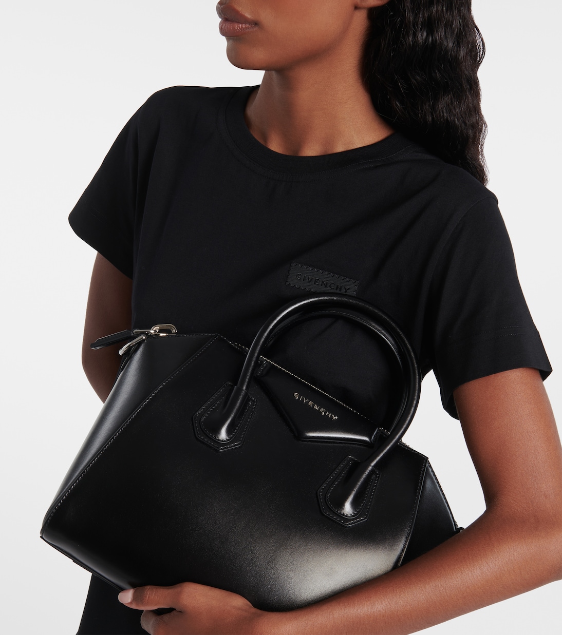 Antigona Small leather tote bag in black - Givenchy | Mytheresa