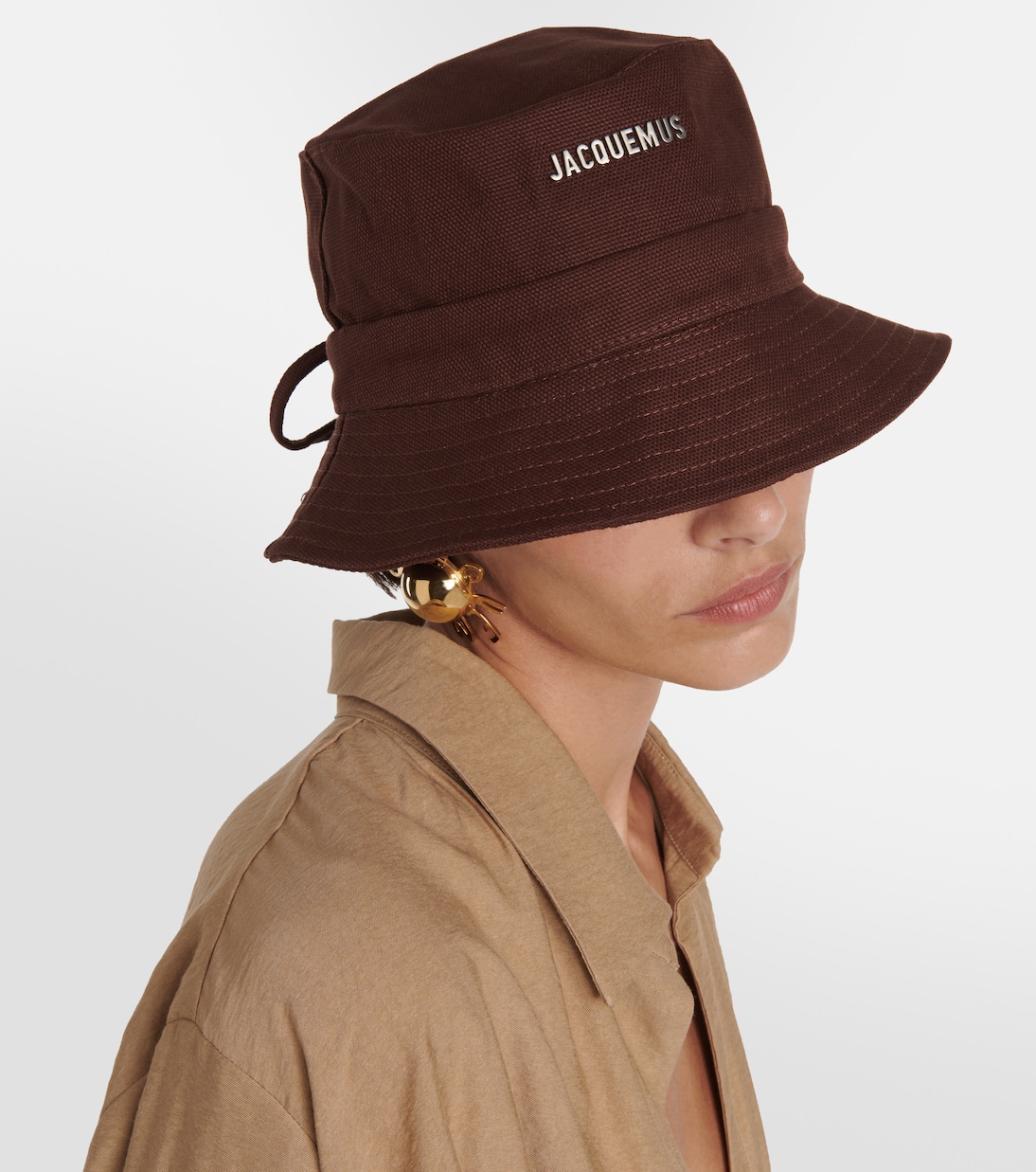 Logo canvas bucket hat in brown - Jacquemus | Mytheresa
