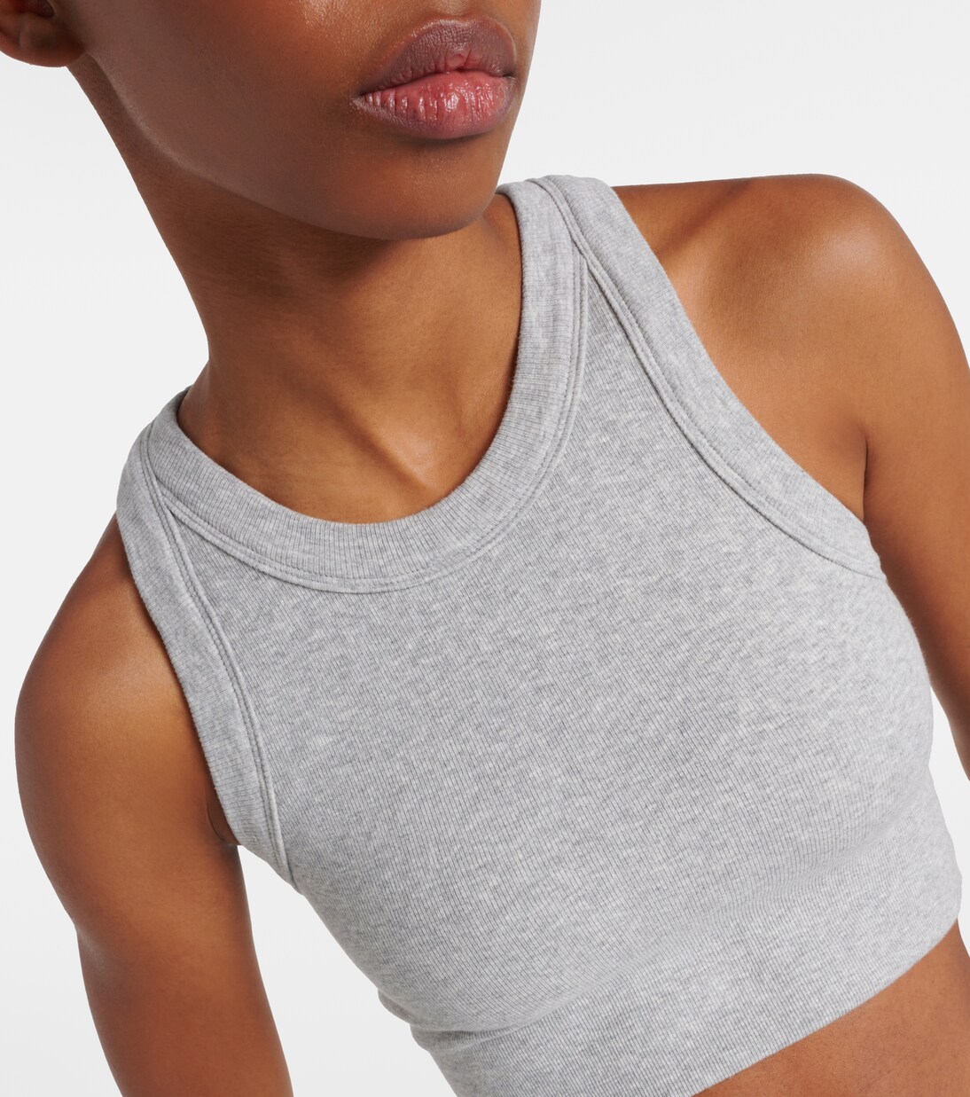 Seamless Delight sports bra in grey - Alo Yoga | Mytheresa