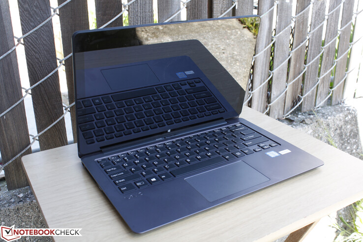 Vaio Z Flip VJZ13BA11L Convertible Review - NotebookCheck.net Reviews