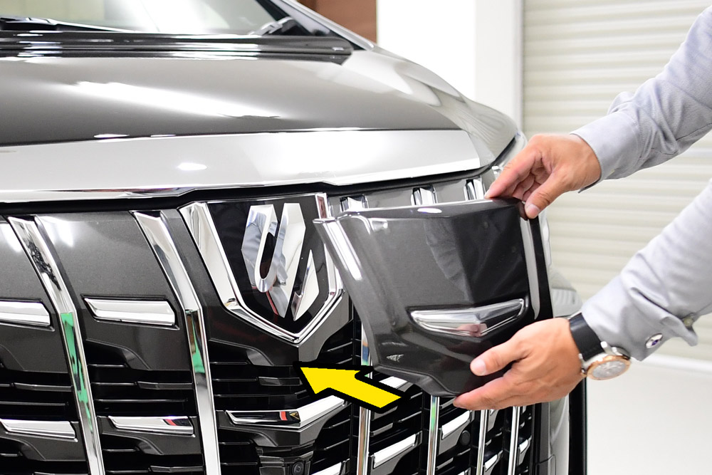 NOBLESSE 30アルファード後期 マークレスグリル