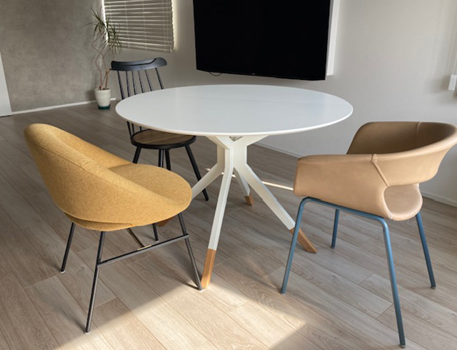 三角形のテーブルですっきりと | NOCEノーチェ 家具・インテリア通販