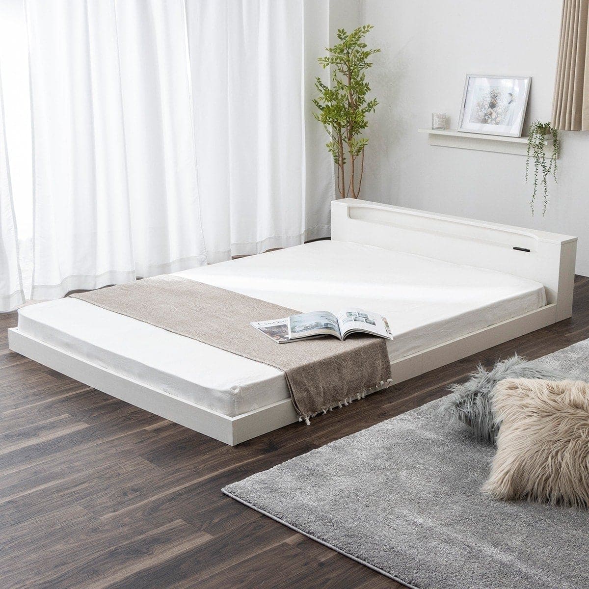 シングル 棚・照明・コンセント付きフロアベッド フレーム(ORO WW