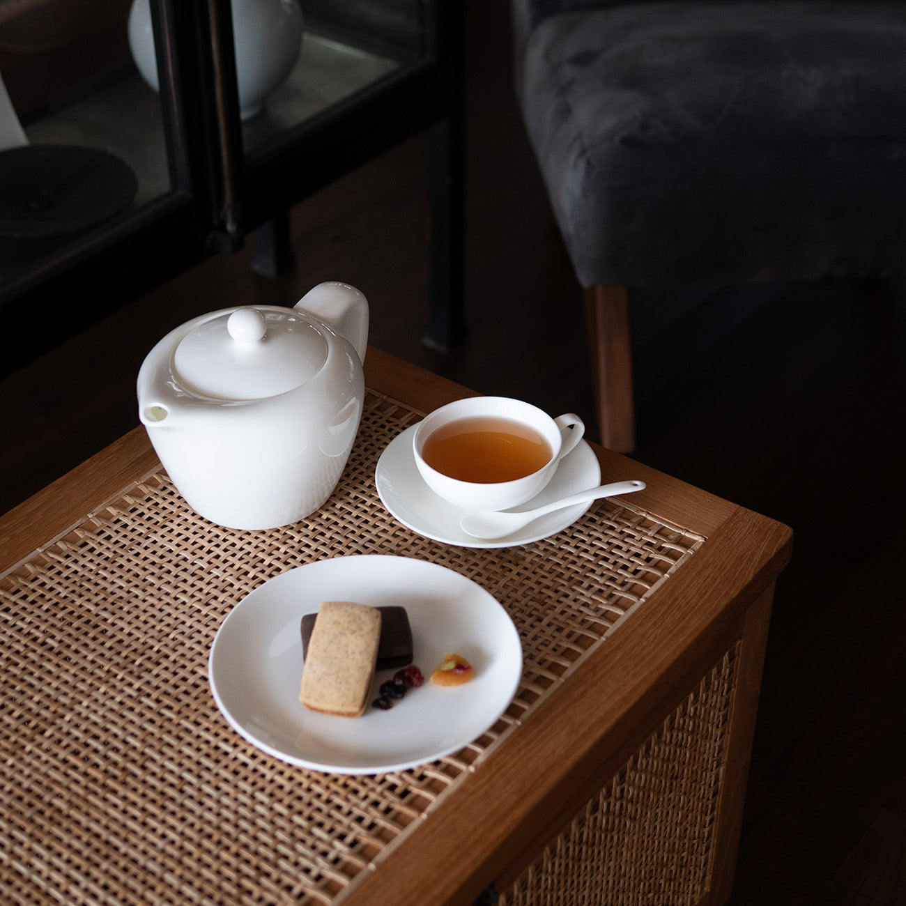 ペア17cmプレート｜柳宗理ボーンチャイナシリーズ｜柳宗理｜白いカフェ