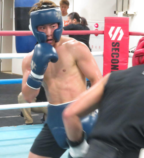 井上尚弥2年ぶり国内防衛戦へ「見てくれれば満足させる自信ある」一問