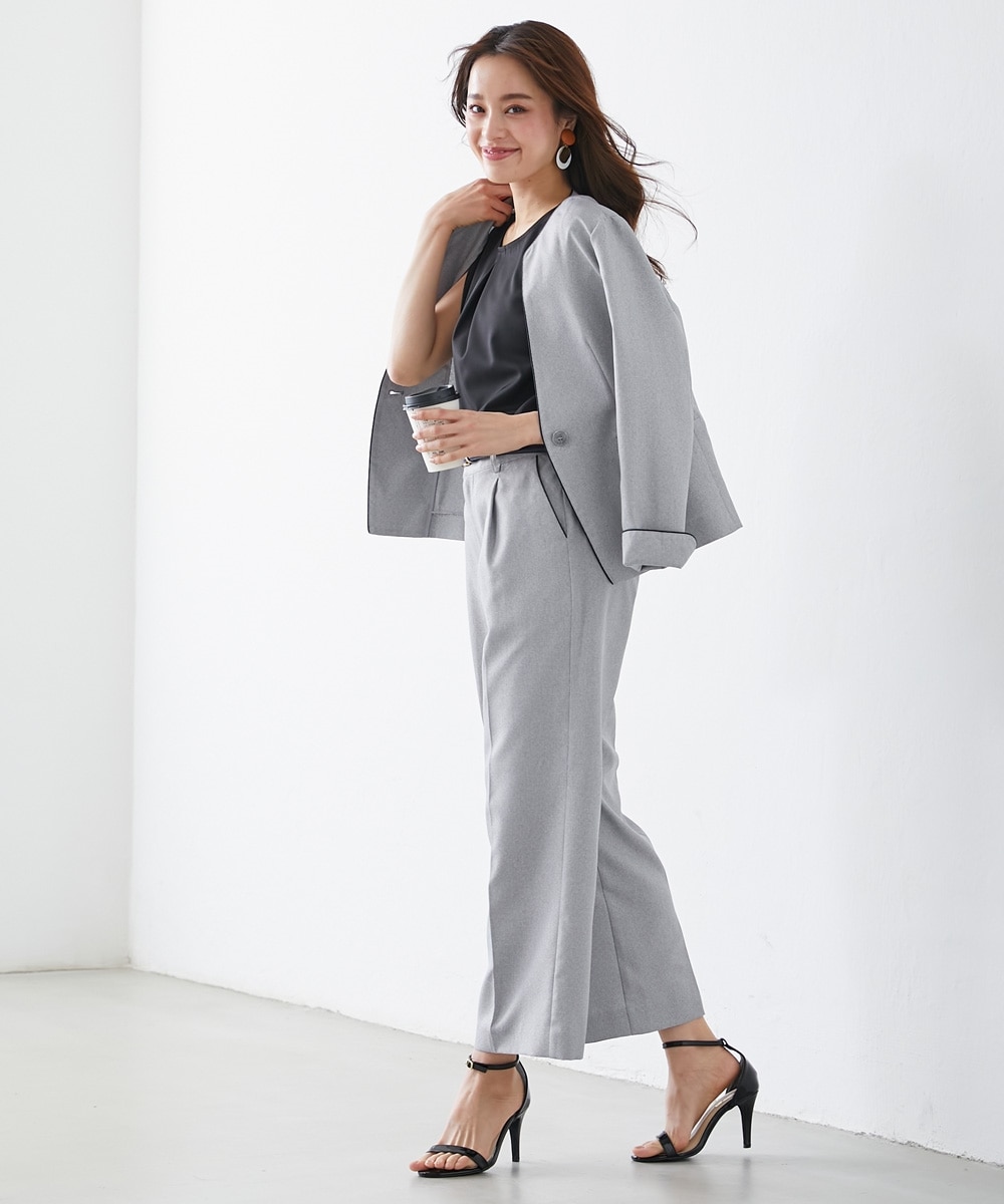レディーススーツ】パイピング使いノーカラージャケットパンツスーツ