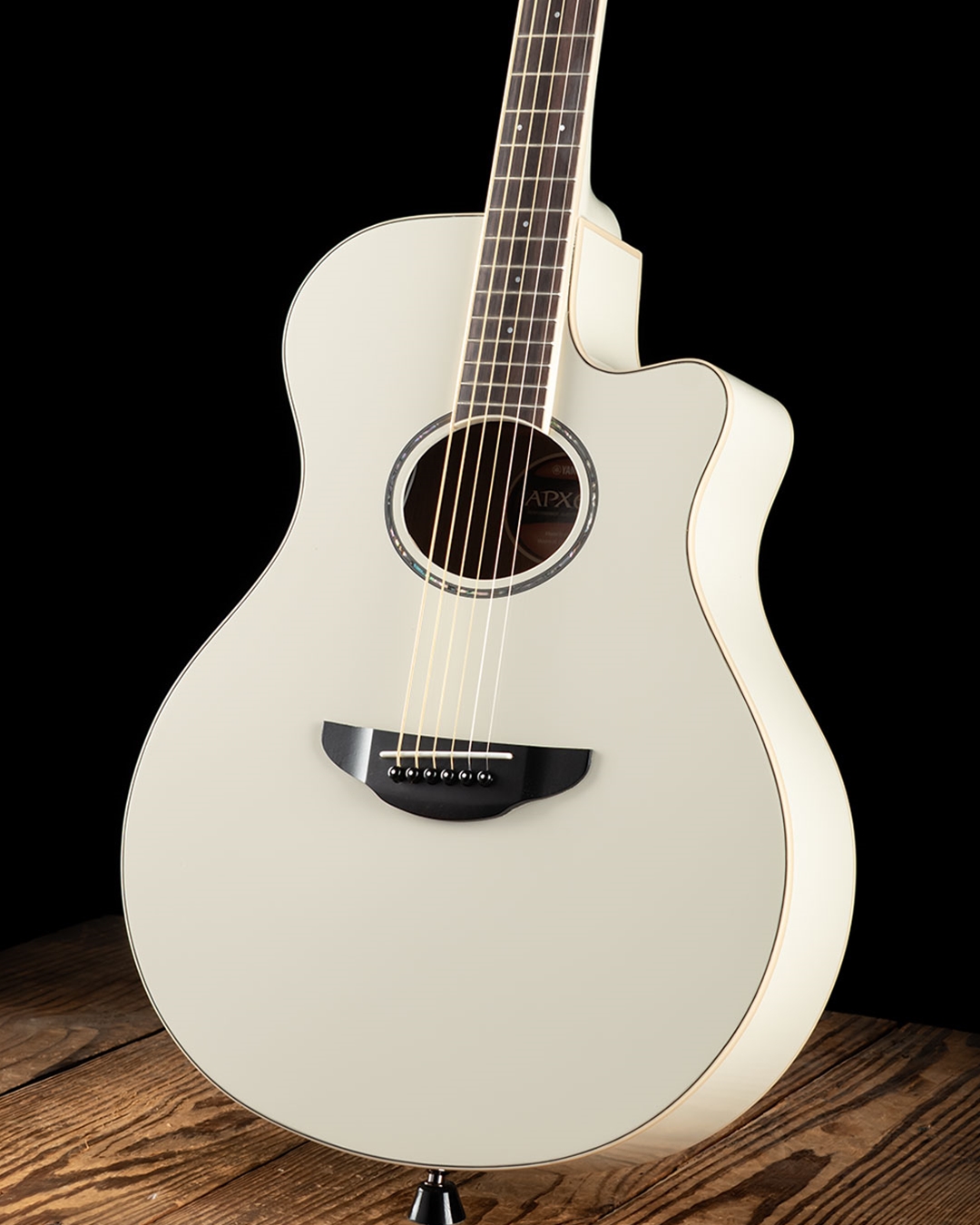 Yamaha APX600 - Vintage White