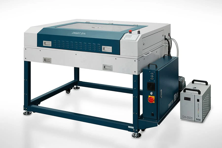 プロの要望に応える大型CO2レーザー加工機「LC950」｜株式会社smartDIYs