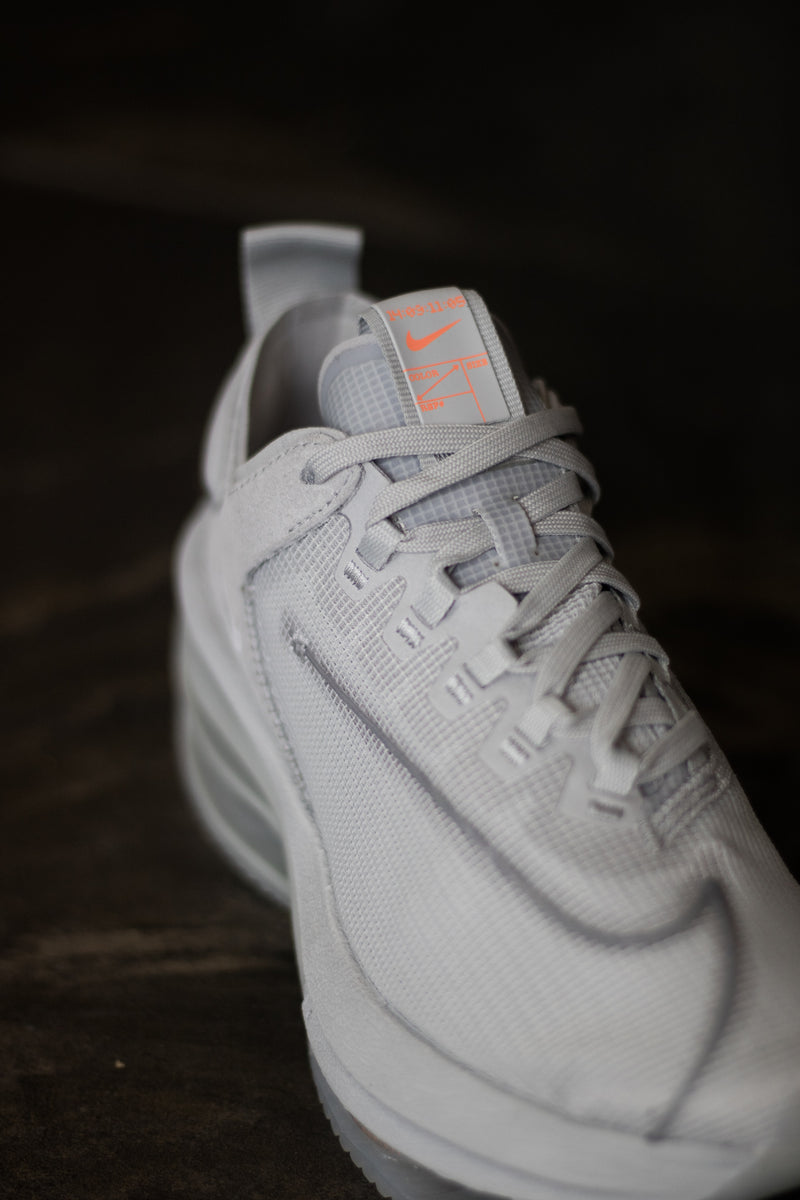 W ZOOM DOUBLE STACKED 