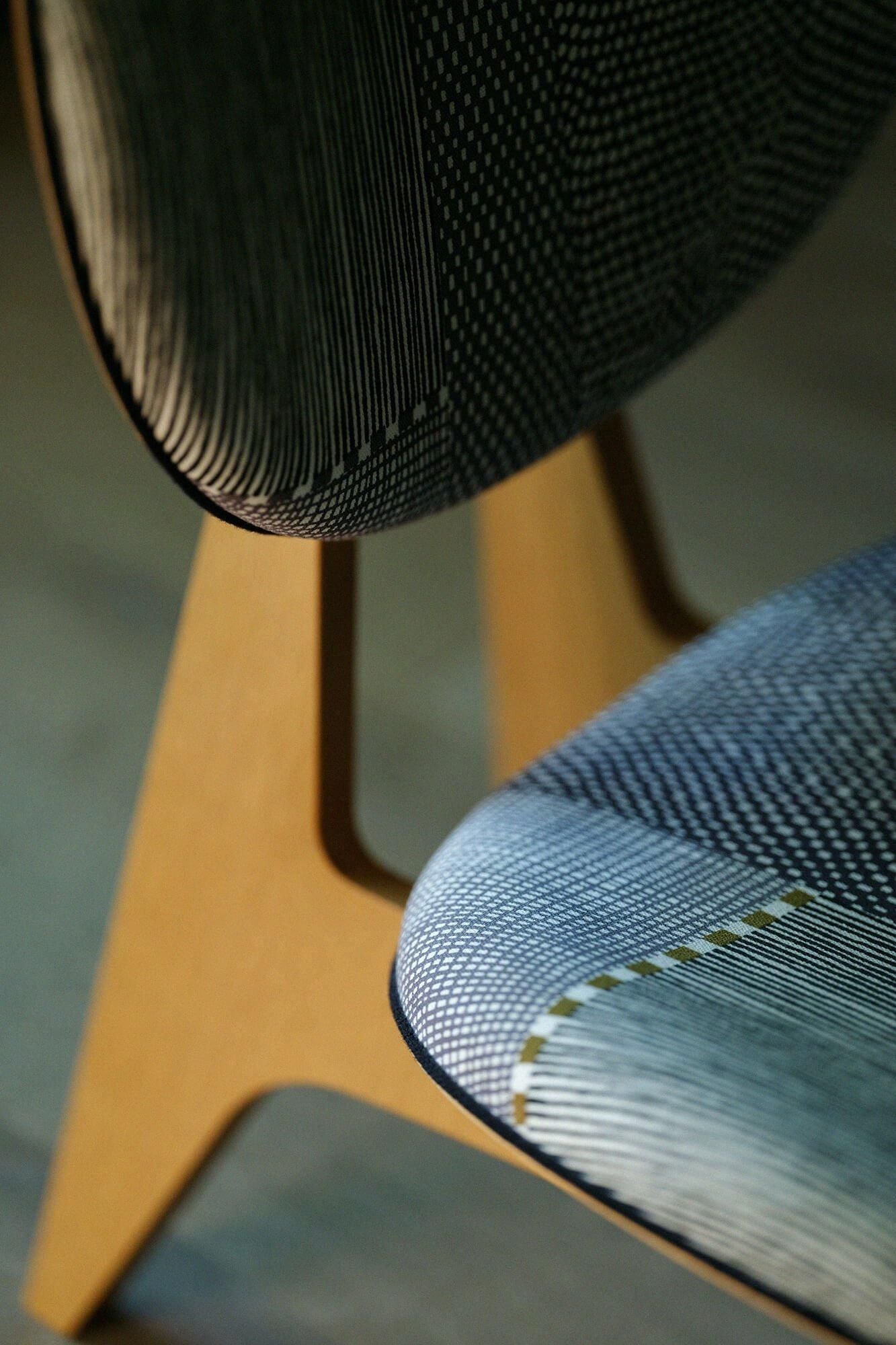 1ヶ月半後発送】SOU・SOU×天童木工 中座イス／間がさ