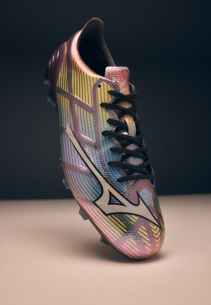 Mizuno Introduce A New Era Of Speed With The Alpha II 'Tease