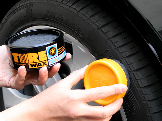 ロングセラーの秘密 ～『タイヤブラックワックス』編～｜ソフト99広報