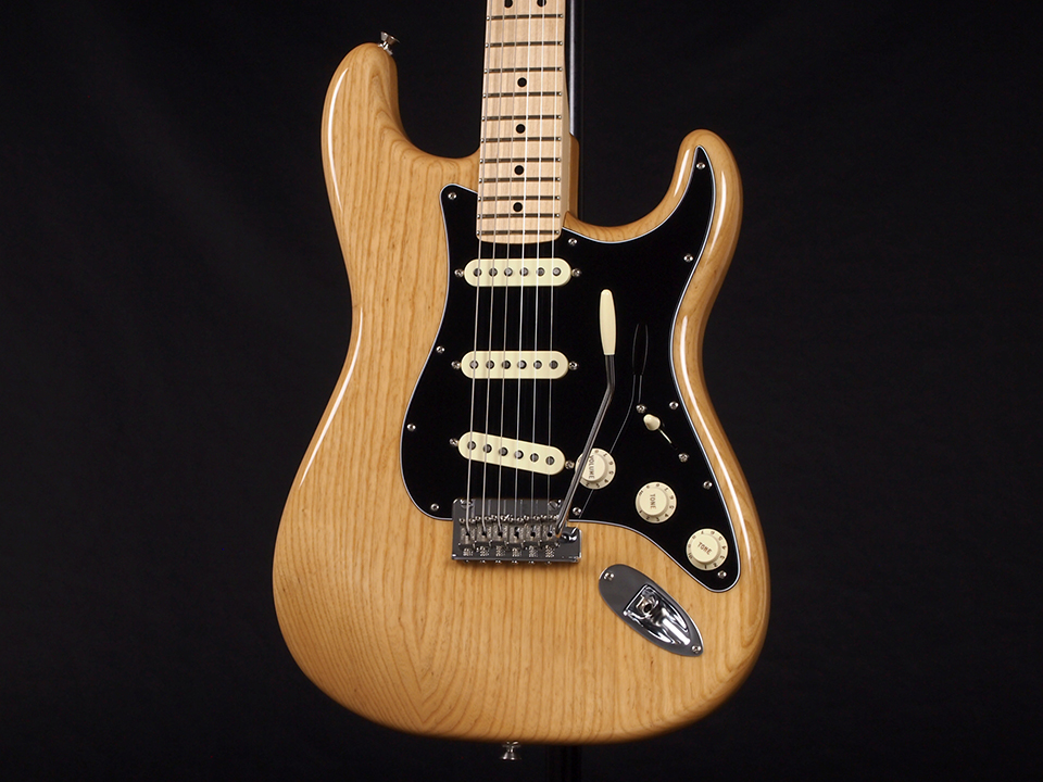 Fender American Professional Stratocaster Maple Fingerboard