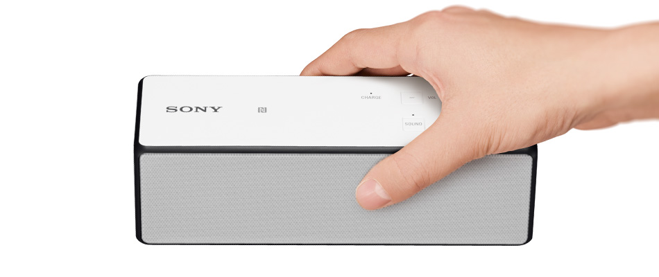 SRS-X33 特長 : コンパクト×重低音 | スマートフォンアクセサリー | ソニー