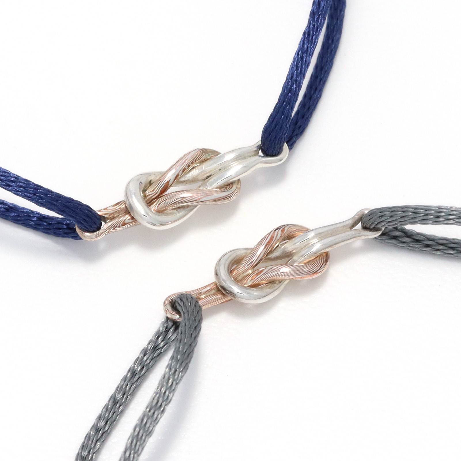 Suman Dhakhwa（スーマンダックワ） Eternal Knot Cord Bracelet
