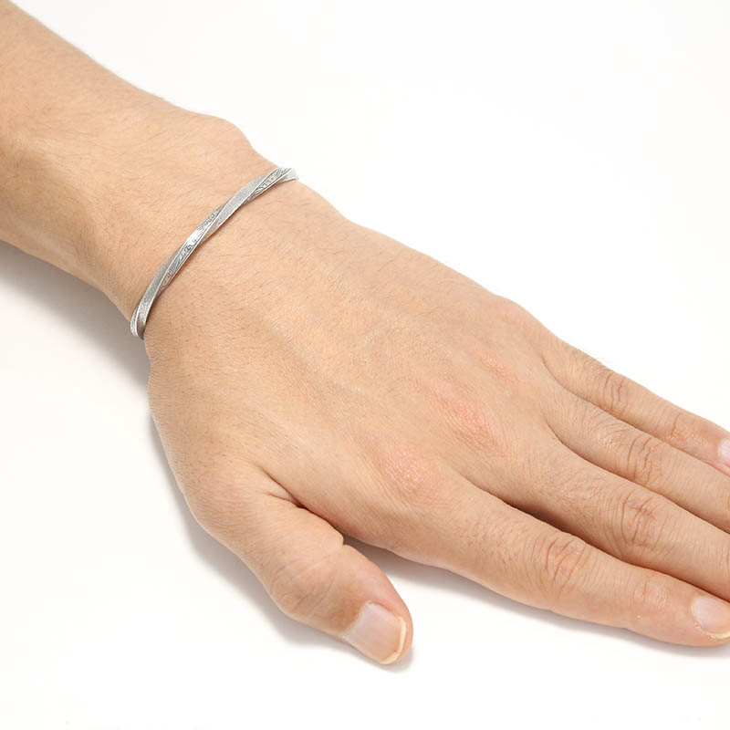 Suman Dhakhwa（スーマンダックワ） Leaf Carved & Sandblast Twist