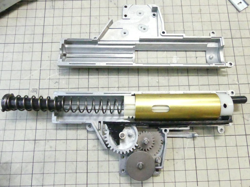 □SAATカスタムブログ□東京マルイ P90 分解＆カスタム | サバイバル