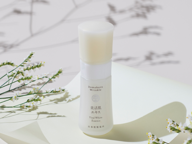 美活肌エキス】つけるのは「シミ」の部分だけで良いの？ | ドモホルン