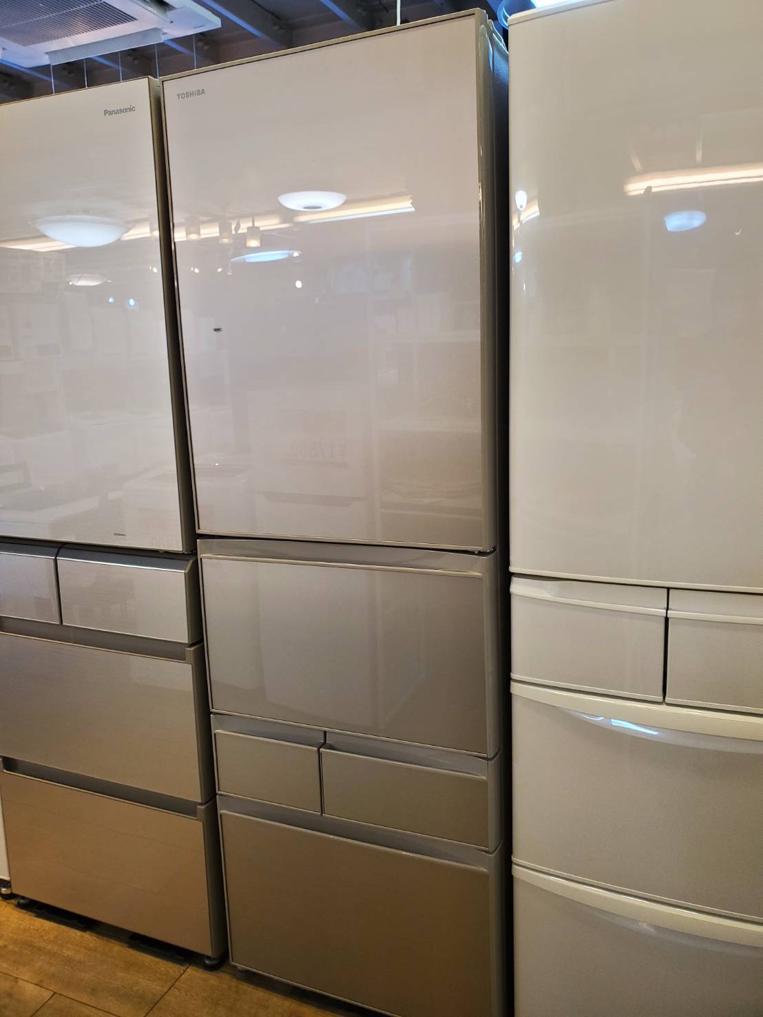 ☆TOSHIBA 東芝 411L 5ドア冷蔵庫 2021年製 VEGETA サテンゴールド 右
