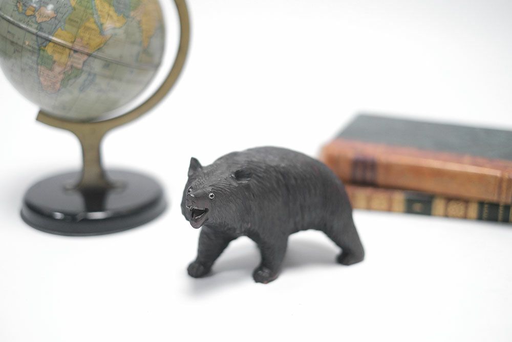 アンティーク雑貨/オブジェ 可愛らしい表情の木彫り熊 スイス 置物