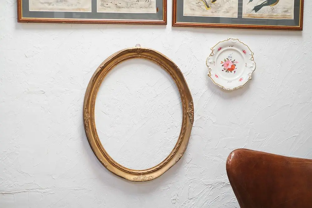 アンティーク額縁/楕円 立体的で繊細なレリーフが素晴らしく優雅な