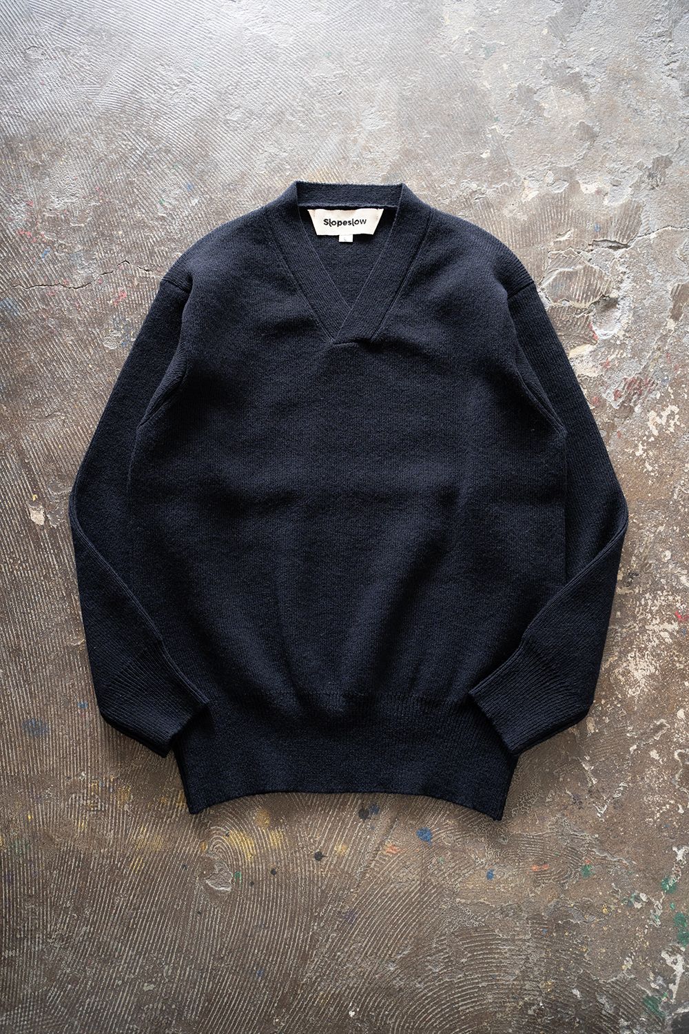 Slopeslow - Hard twisted Shetlandwool cross V neck sweater(NAVY
