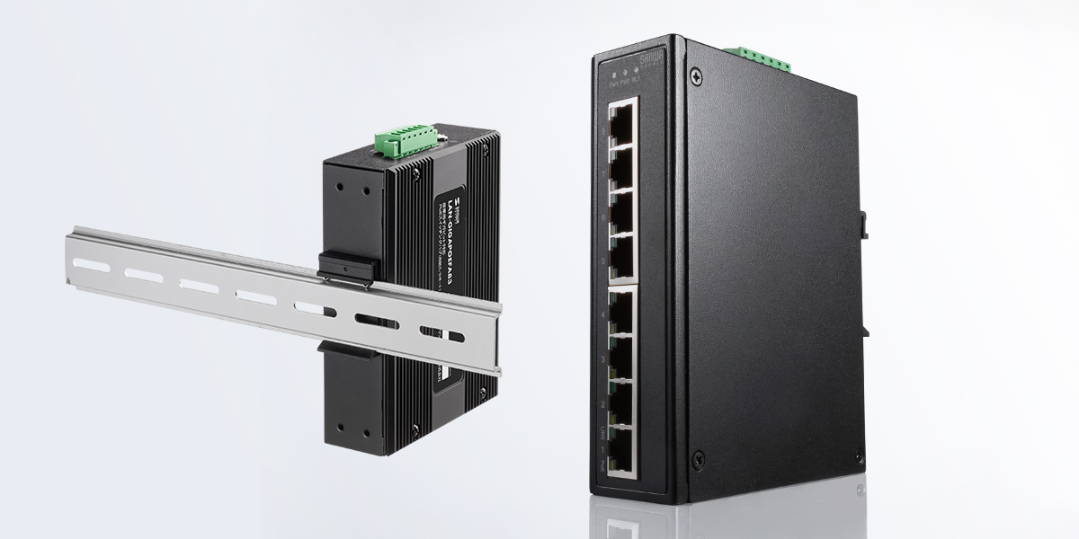 冗長電源やDINレールへの設置に対応し、1ポート最大30WのPoE給電が可能