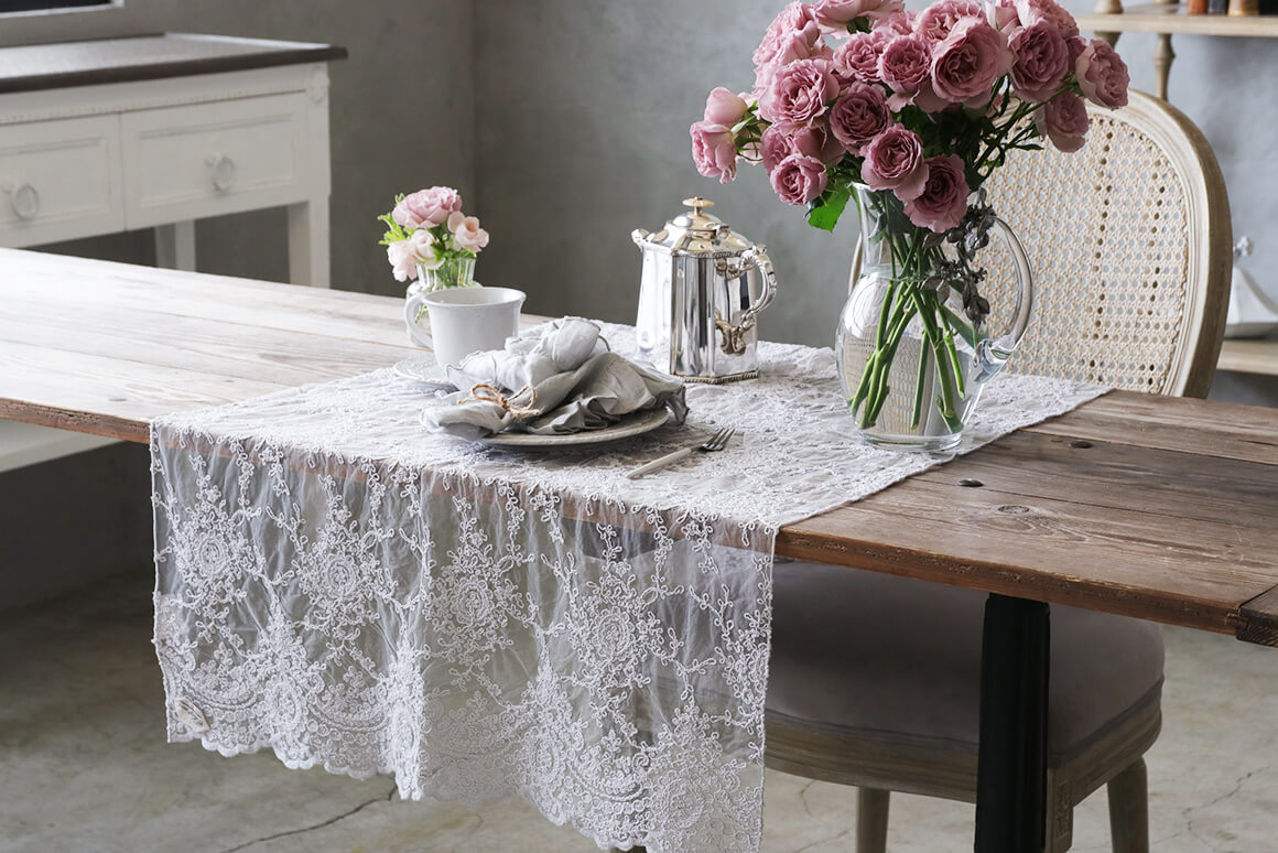 Chez moiテーブルランナーCorinzioライトグレー シェモア ～ サラグレース