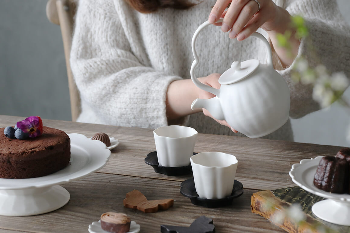 藤村佳澄変わり種取手 急須 ホワイト 300ml