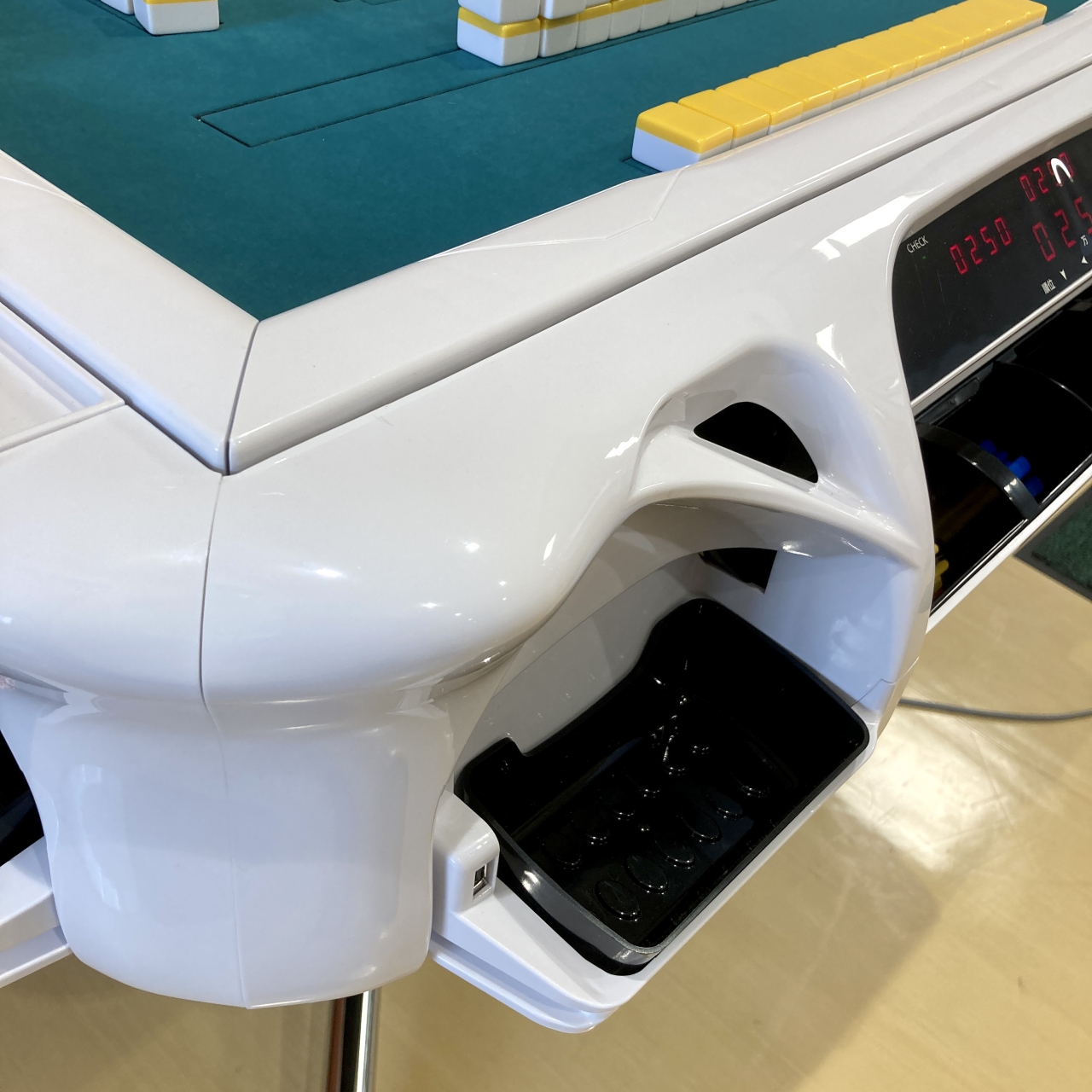 全自動麻雀卓アモスレックス3 -AMOS REXXⅢ-【送料無料】 / 全自動麻雀