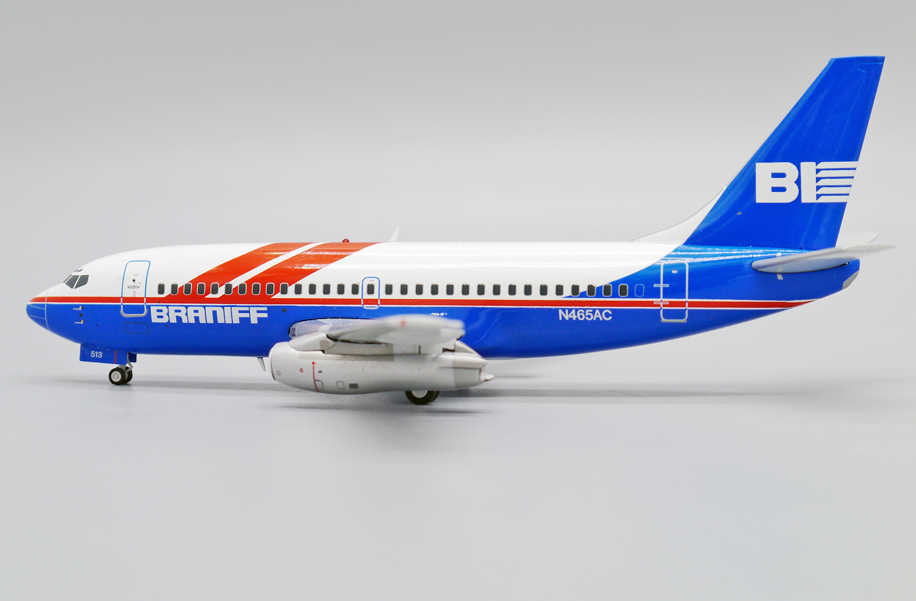 ScaleModelStore.com :: JC Wings 1:200 - XX2800 - Braniff
